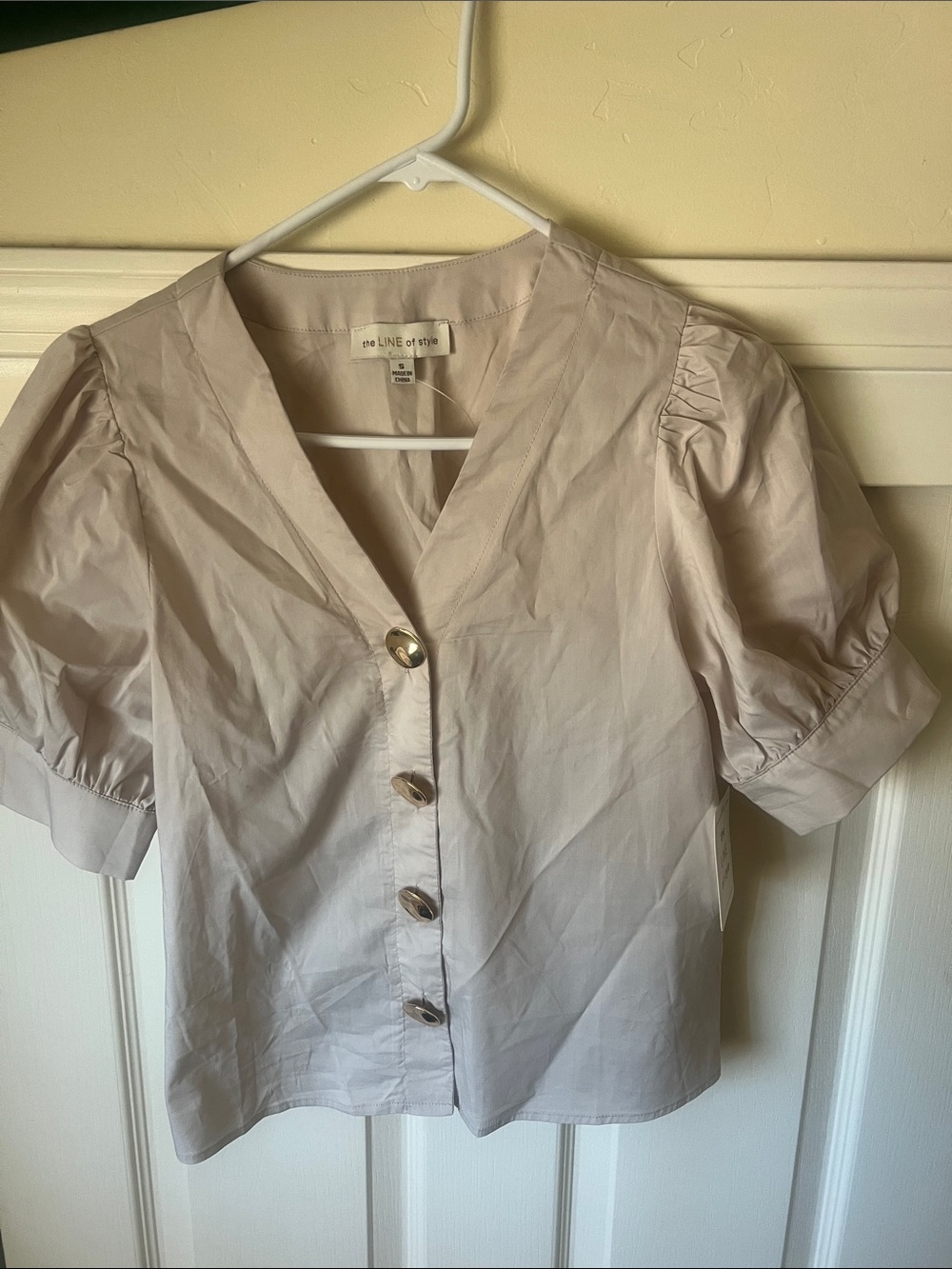 The Line of Style Cream Puff-Sleeve Button Blouse